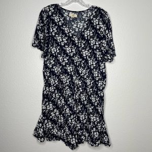 Entro Navy Floral Ruffle Shorts‎ Romper Size XL